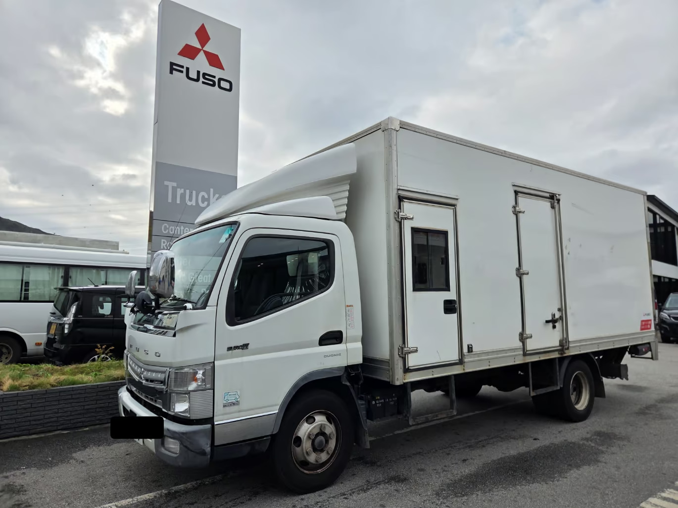 三菱 FUSO 5.5 噸易手車 Mitsubishi FUSO 5.5 Tonnes Pre-owned Truck