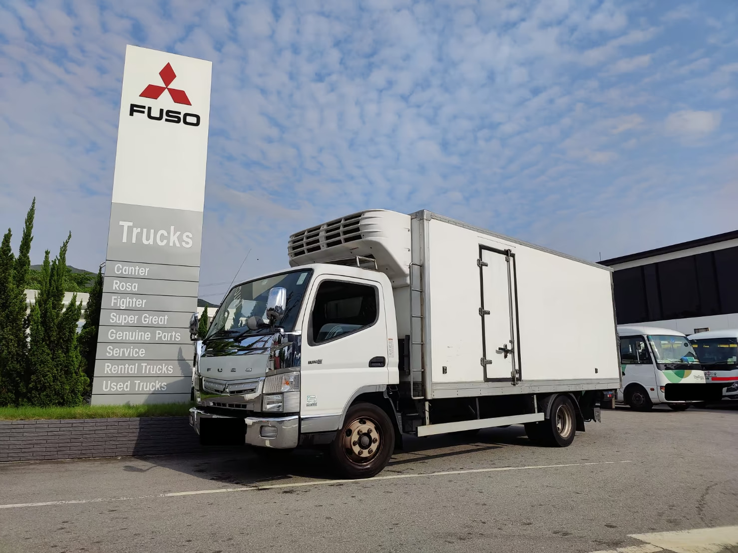 三菱 FUSO 8.2 噸易手車 Mitsubishi FUSO 8.2 Tonnes Pre-owned Truck