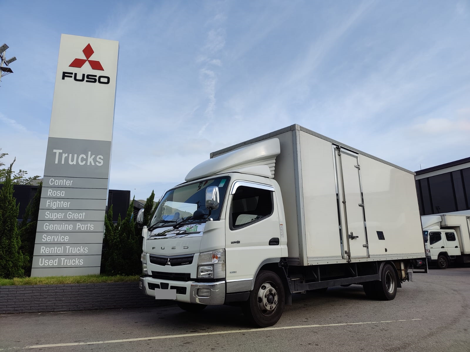 三菱 FUSO 5.5 噸易手車 Mitsubishi FUSO 5.5 Tonnes Pre-owned Truck