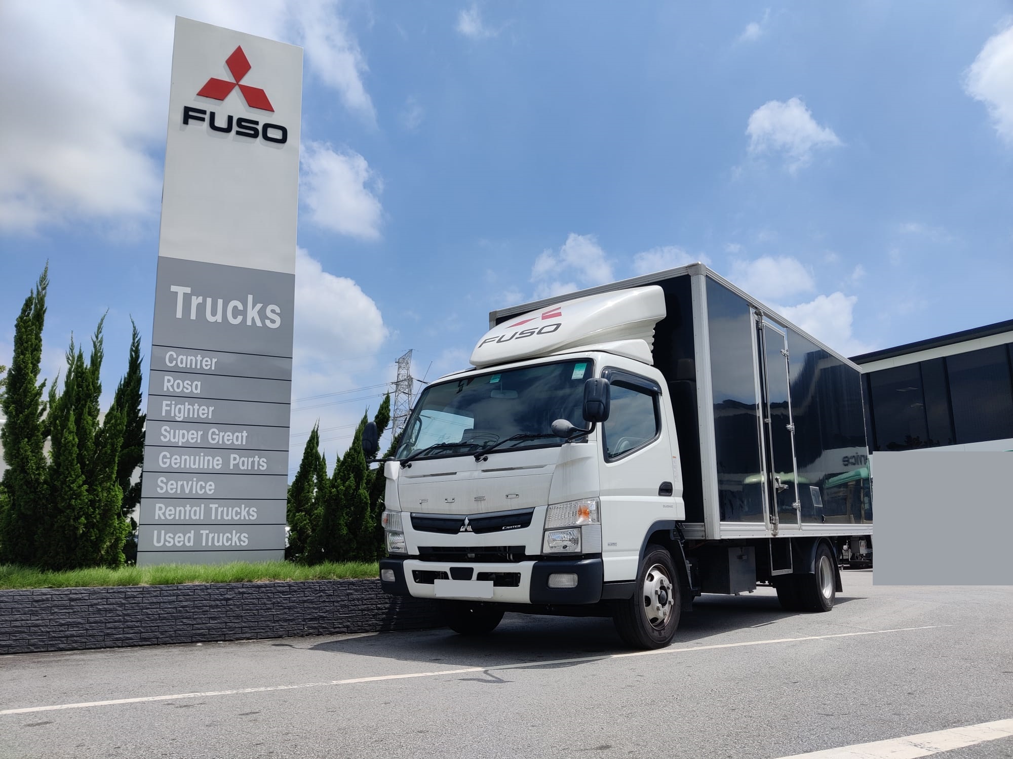 三菱 FUSO 5.5 噸易手車 Mitsubishi FUSO 5.5 Tonnes Pre-owned Truck